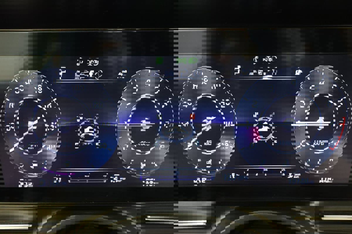 Used 2024 Kia Carnival SX Prestige image 13