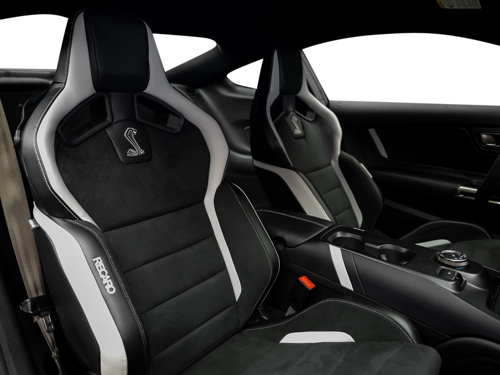 Used 2020 Ford Mustang Shelby GT500 w/ Carbon Fiber Track Pack RWD image 37