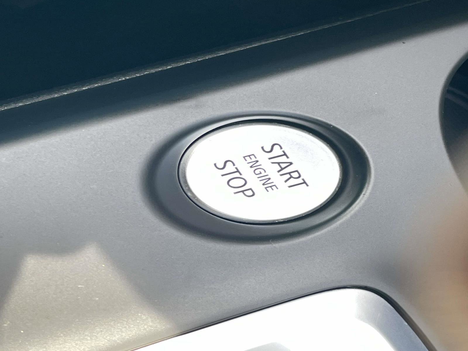 Certified 2025 INFINITI QX50 Luxe AWD/4WD image 21