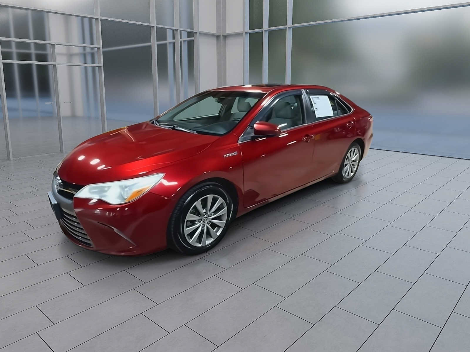 Used 2015 Toyota Camry XLE w/ Moonroof Package FWD image 4