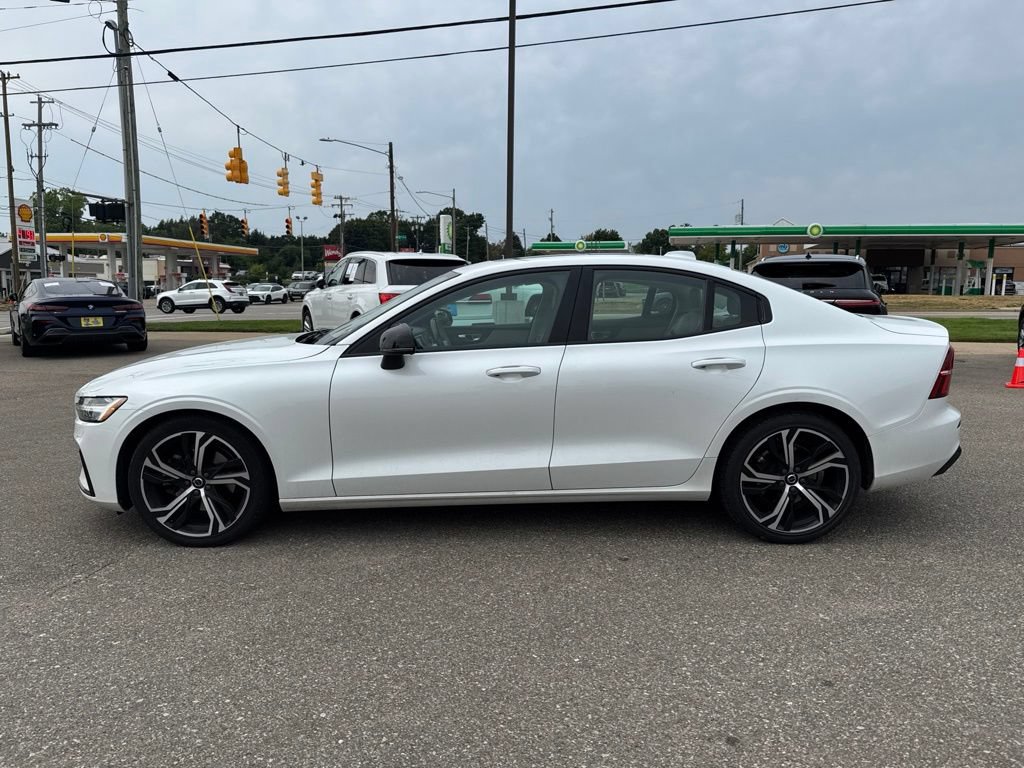 Used 2024 Volvo S60 B5 Core FWD image 2
