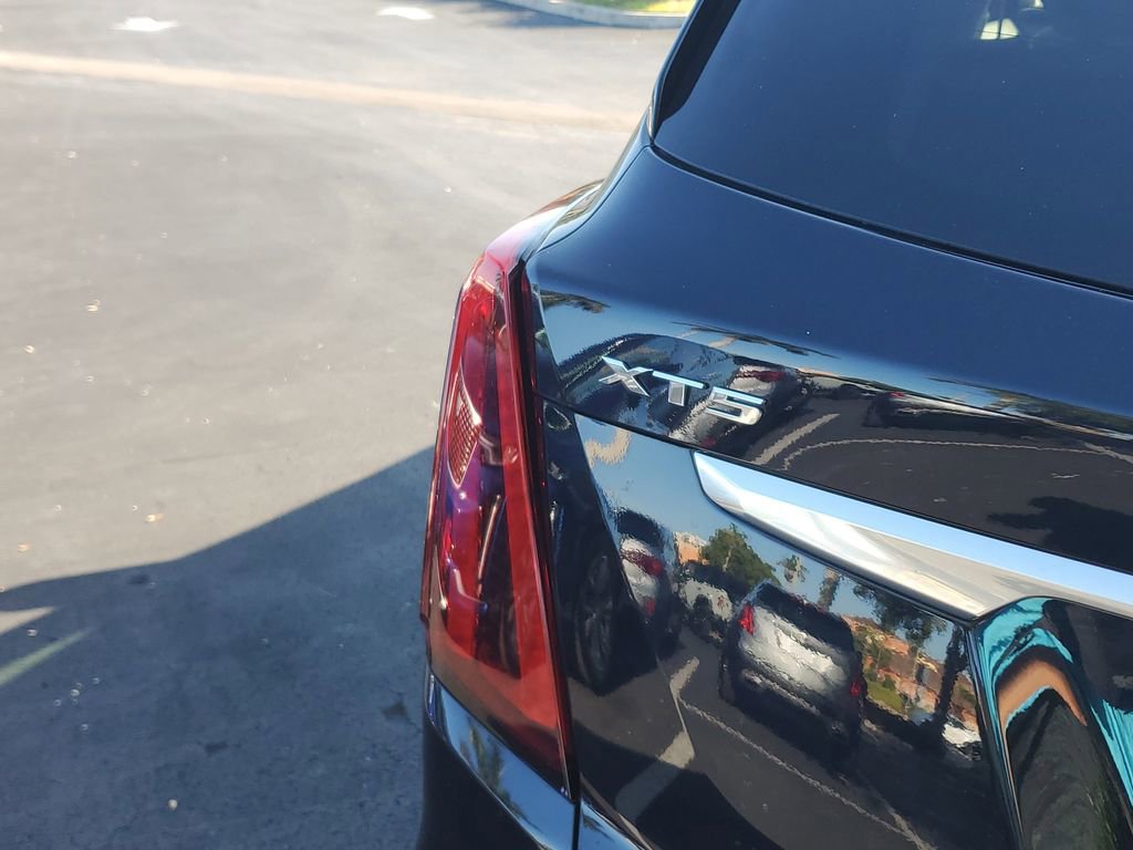 Used 2021 Cadillac XT5 Premium Luxury w/ LPO, Premium Carpet Package FWD image 28