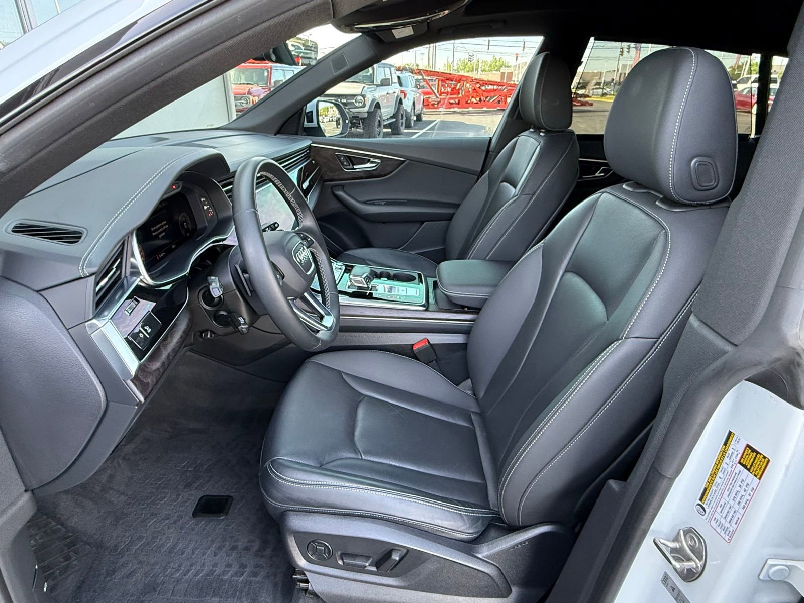 Used 2021 Audi Q8 Prestige w/ Prestige Package AWD/4WD image 12