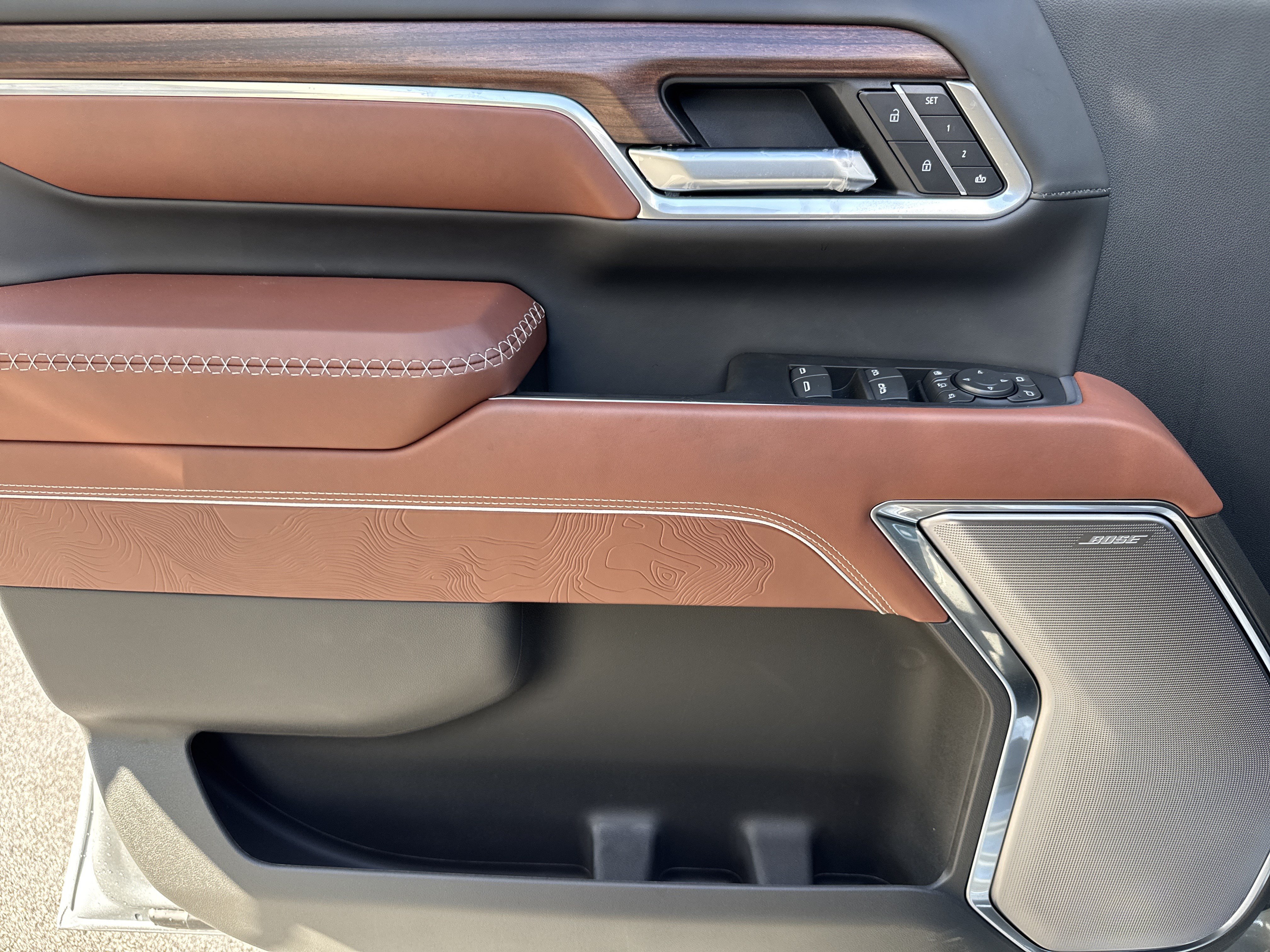 New 2026 GMC Sierra 2500 Denali Ultimate AWD/4WD image 14