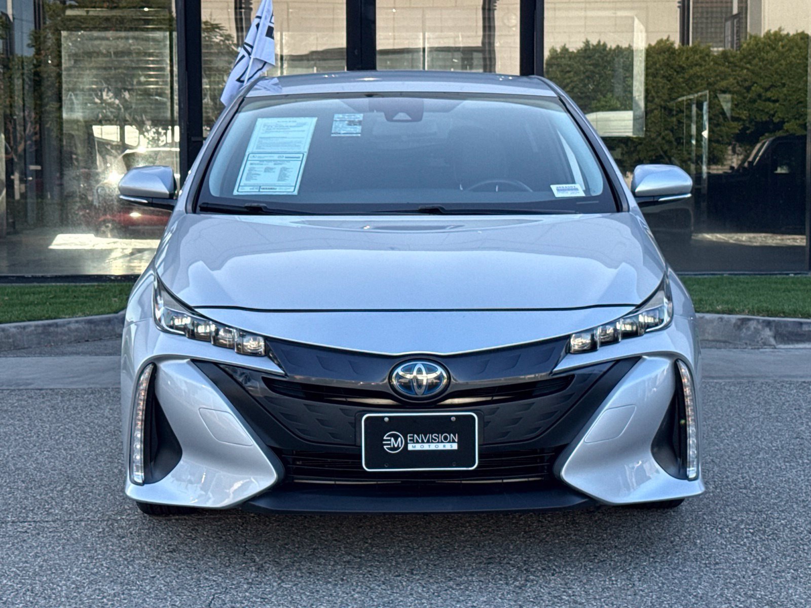 Used 2020 Toyota Prius Prime XLE FWD image 4