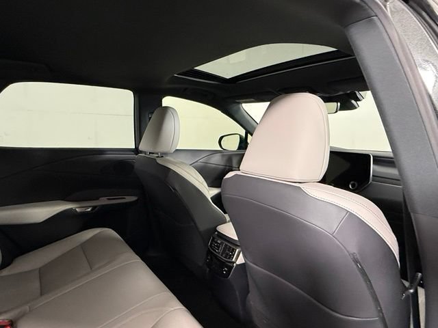 Used 2025 Lexus RX 350 Premium Plus w/ Accessory Package (Z1) FWD image 31
