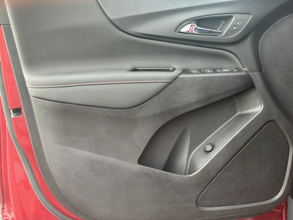 Used 2023 Chevrolet Equinox RS image 24