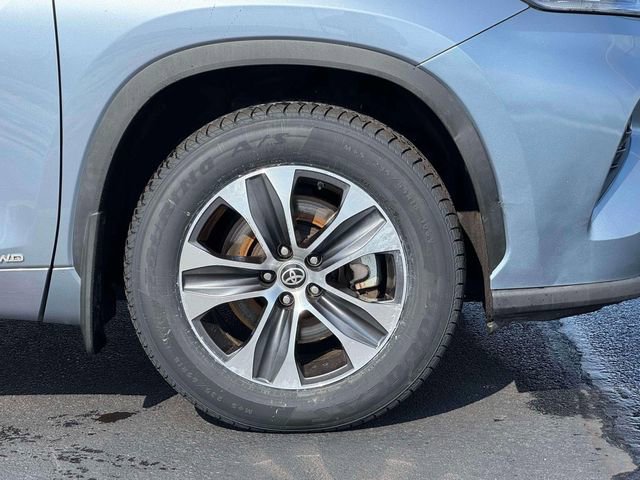 Used 2020 Toyota Highlander XLE image 7