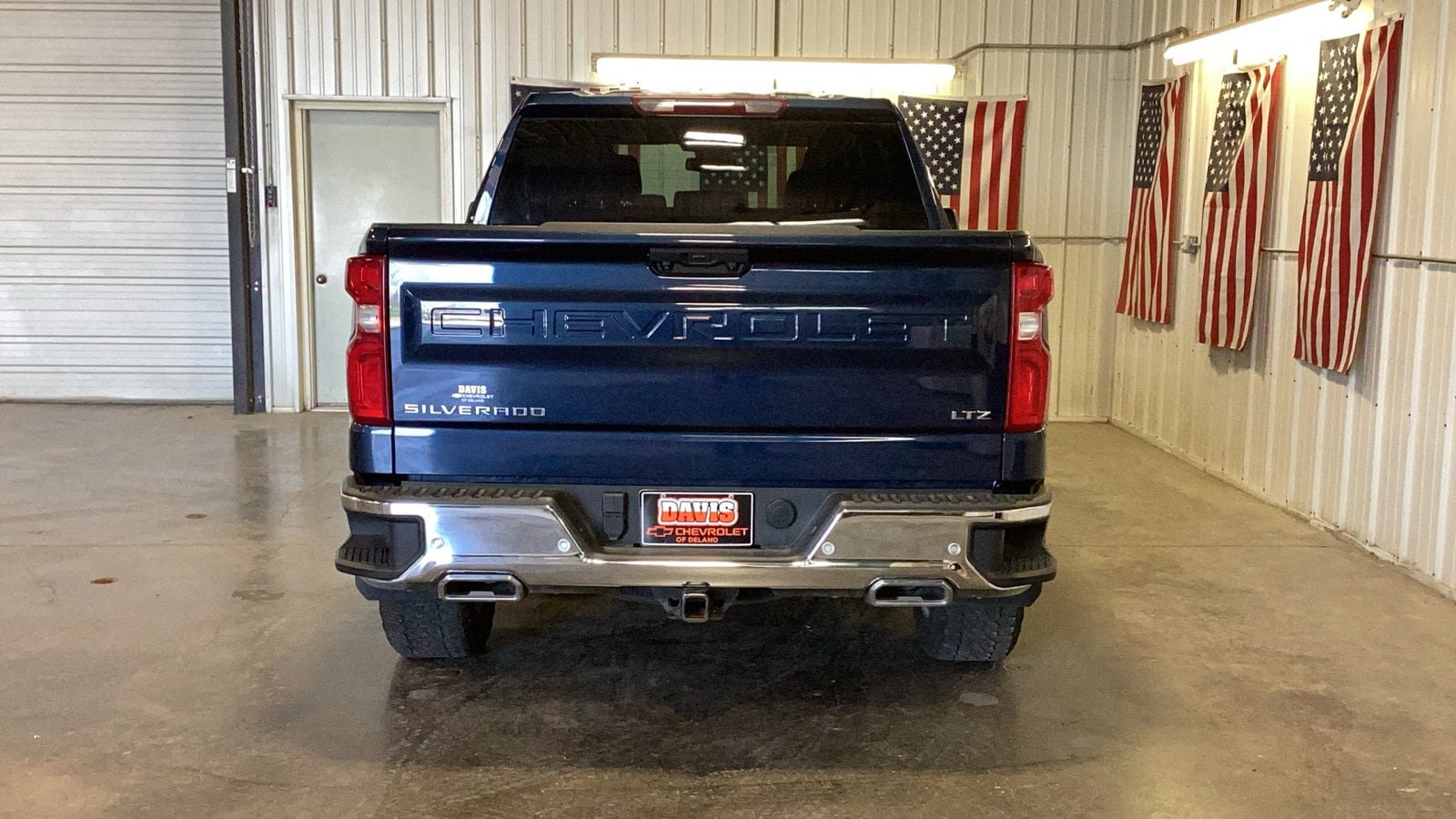 Used 2023 Chevrolet Silverado 1500 LTZ AWD/4WD image 5