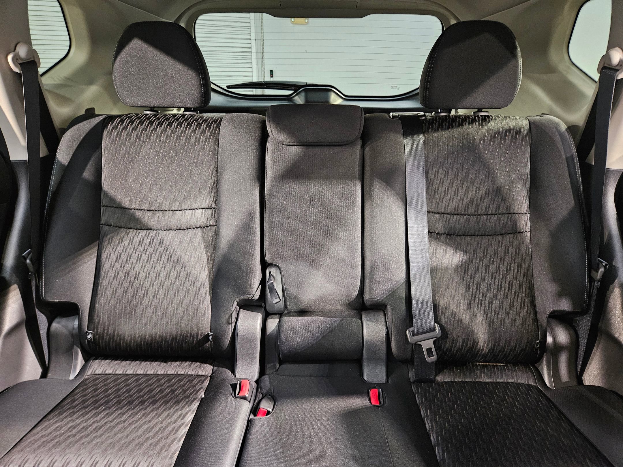 Used 2017 Nissan Rogue SV FWD image 13