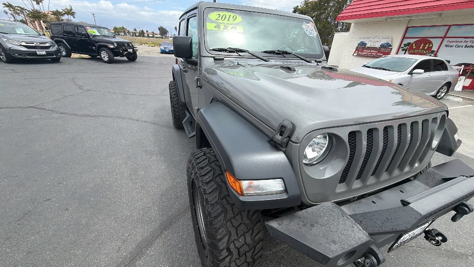 Used 2019 Jeep Wrangler Sport AWD/4WD image 3