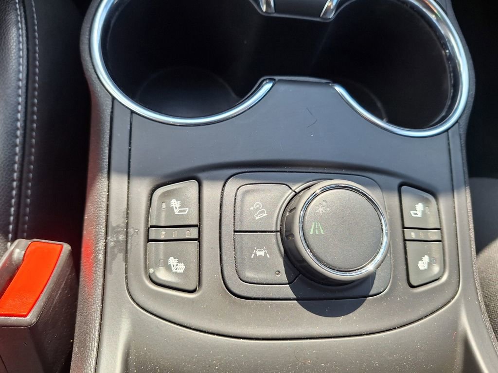 Used 2023 GMC Terrain SLT image 18