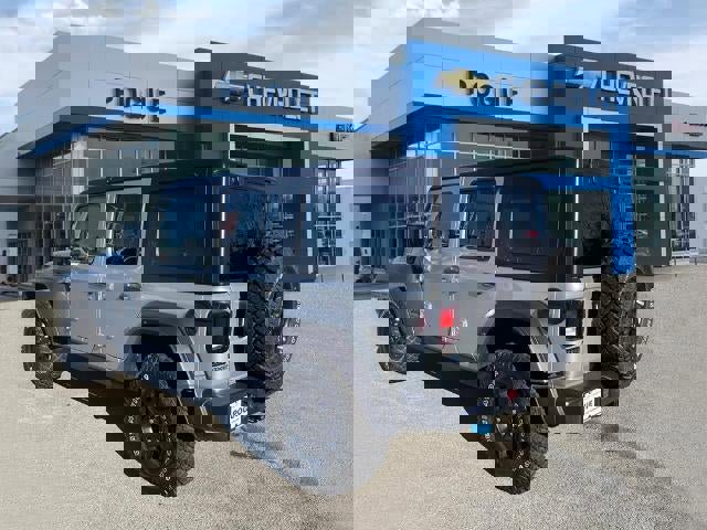 Used 2023 Jeep Wrangler Unlimited image 3