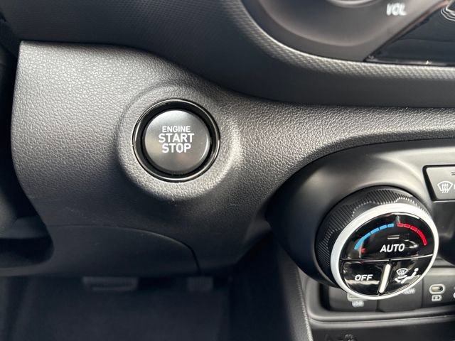 Certified 2025 Hyundai Venue Limited image 33