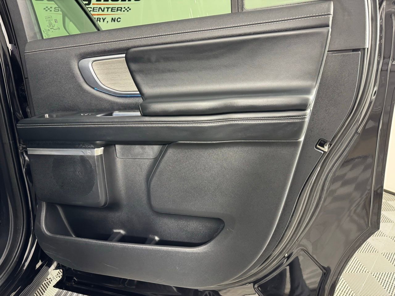 Used 2025 Ford Expedition Max Platinum image 26