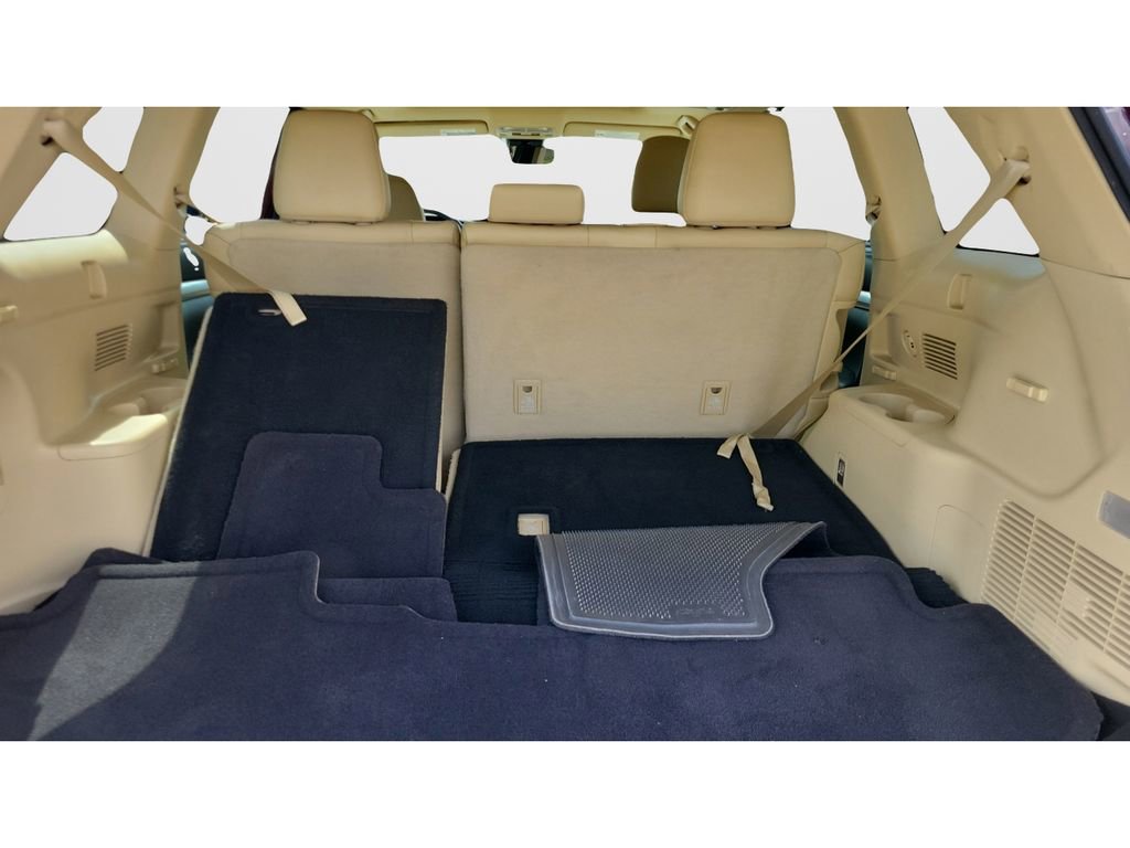 Used 2019 Toyota Highlander XLE image 12