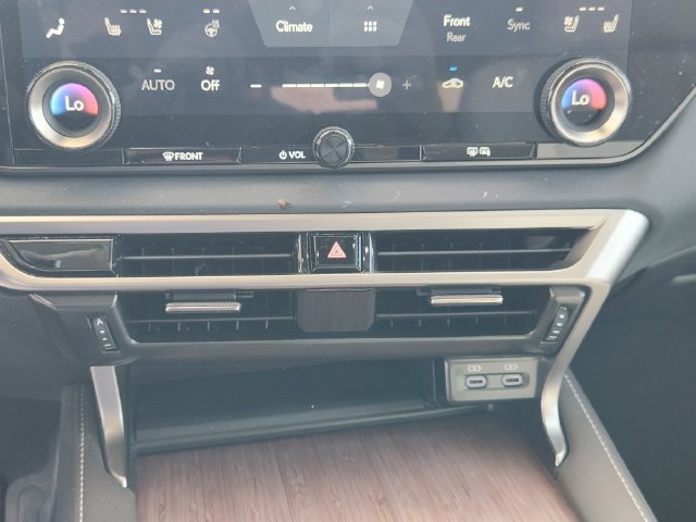 Used 2024 Lexus RX 350 Premium w/ Accessory Package (Z1) FWD image 17