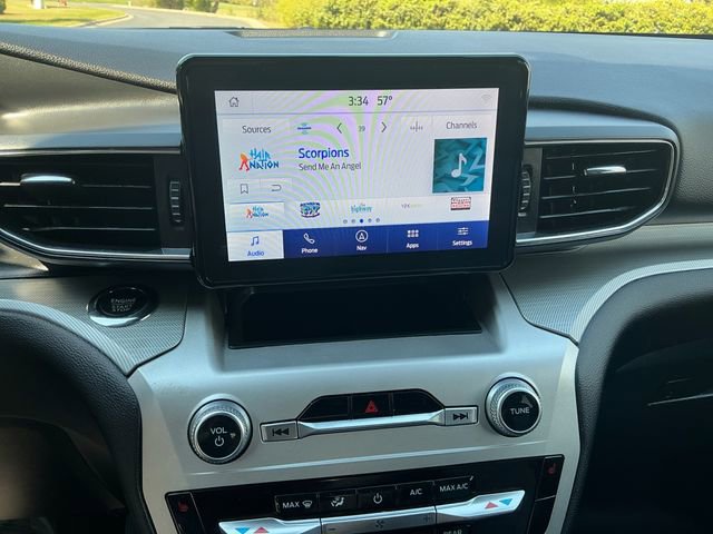 Used 2022 Ford Explorer XLT w/ Equipment Group 202A AWD/4WD image 22