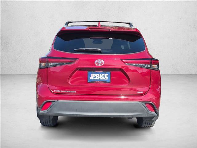 Used 2022 Toyota Highlander XLE FWD image 6