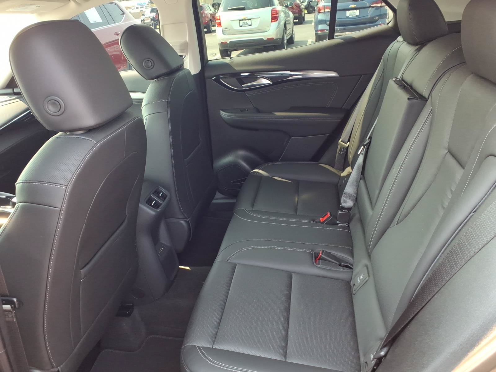 Used 2025 Buick Envision Preferred AWD/4WD image 25