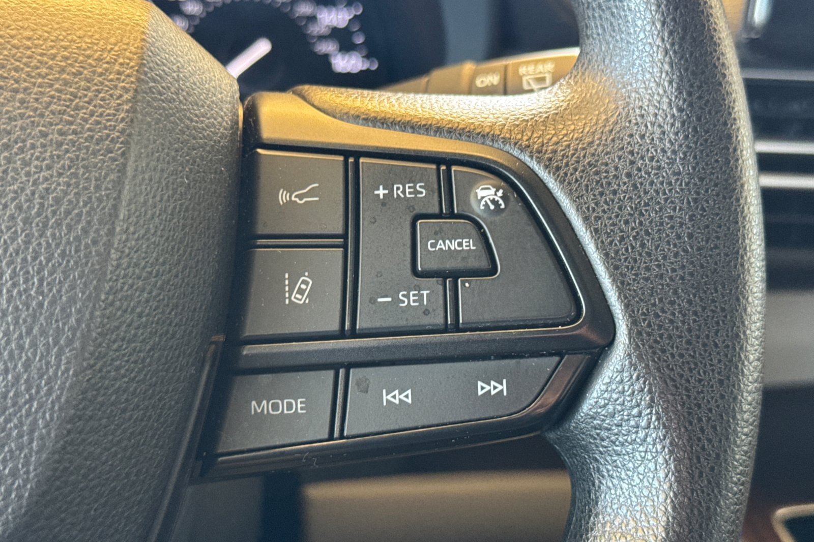 Certified 2024 Toyota Sienna LE AWD/4WD image 31