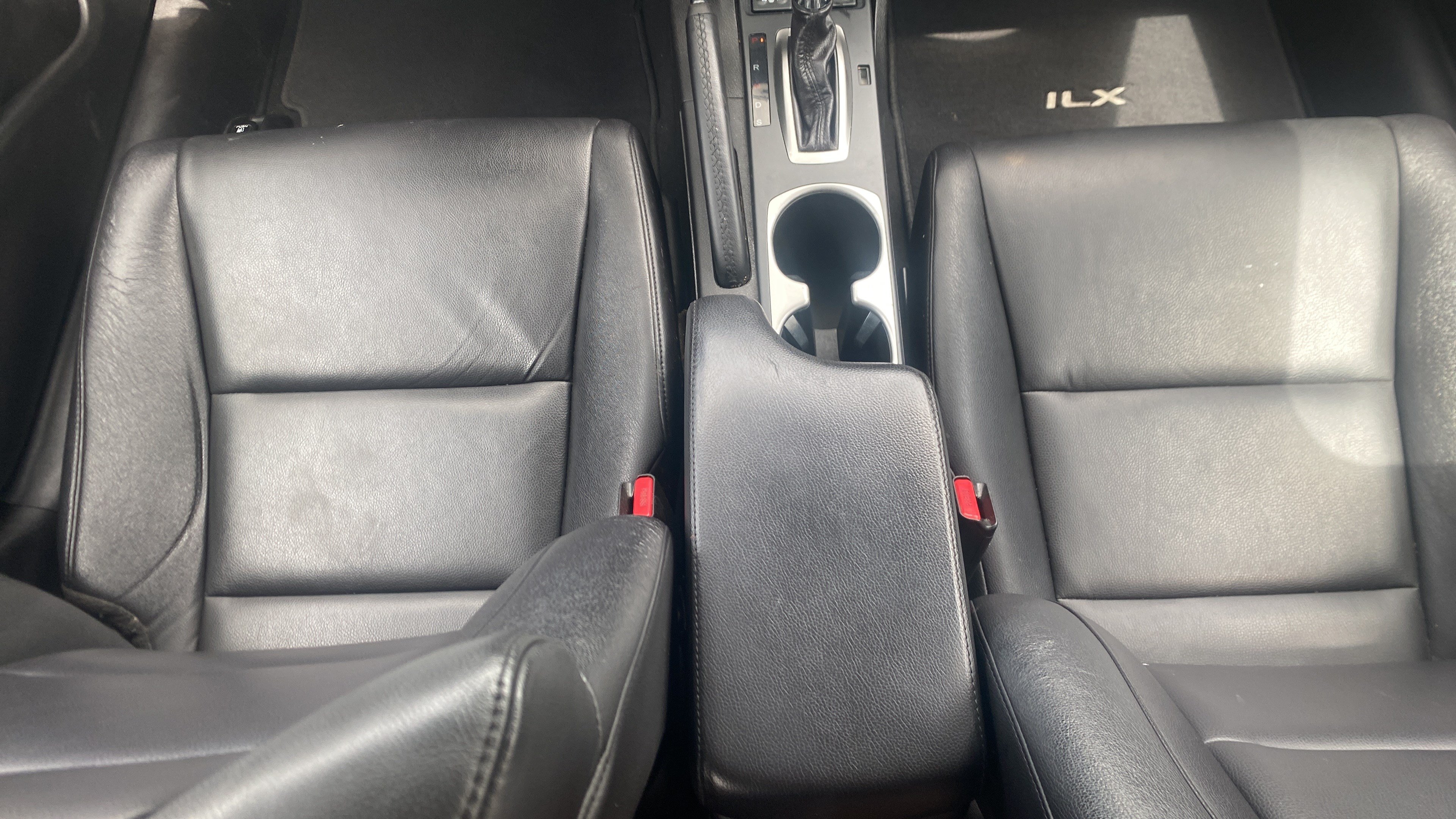 Used 2017 Acura ILX FWD image 17