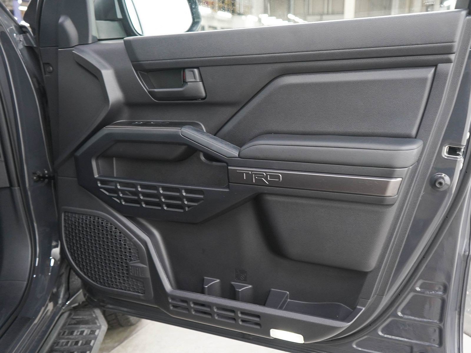 Used 2025 Toyota 4Runner TRD Off-Road Premium w/ Tow Technology Package AWD/4WD image 9