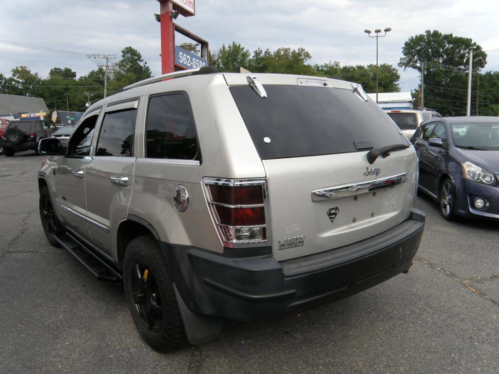 Used 2009 Jeep Grand Cherokee Laredo image 3