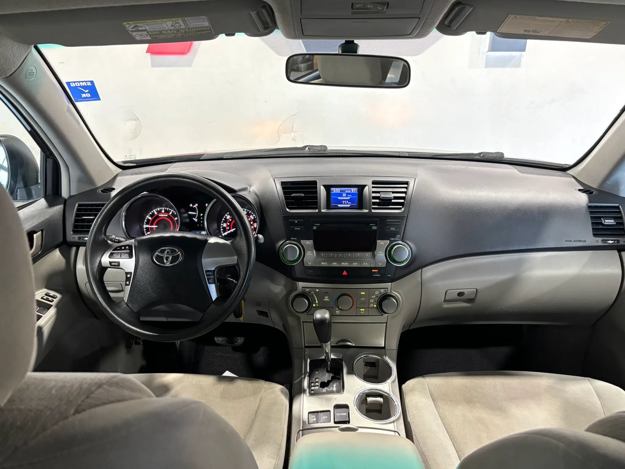 Used 2012 Toyota Highlander 4WD w/ Tech Pkg image 19