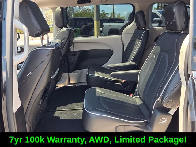 Used 2022 Chrysler Pacifica Limited w/ Uconnect Theater Family Group AWD/4WD image 11