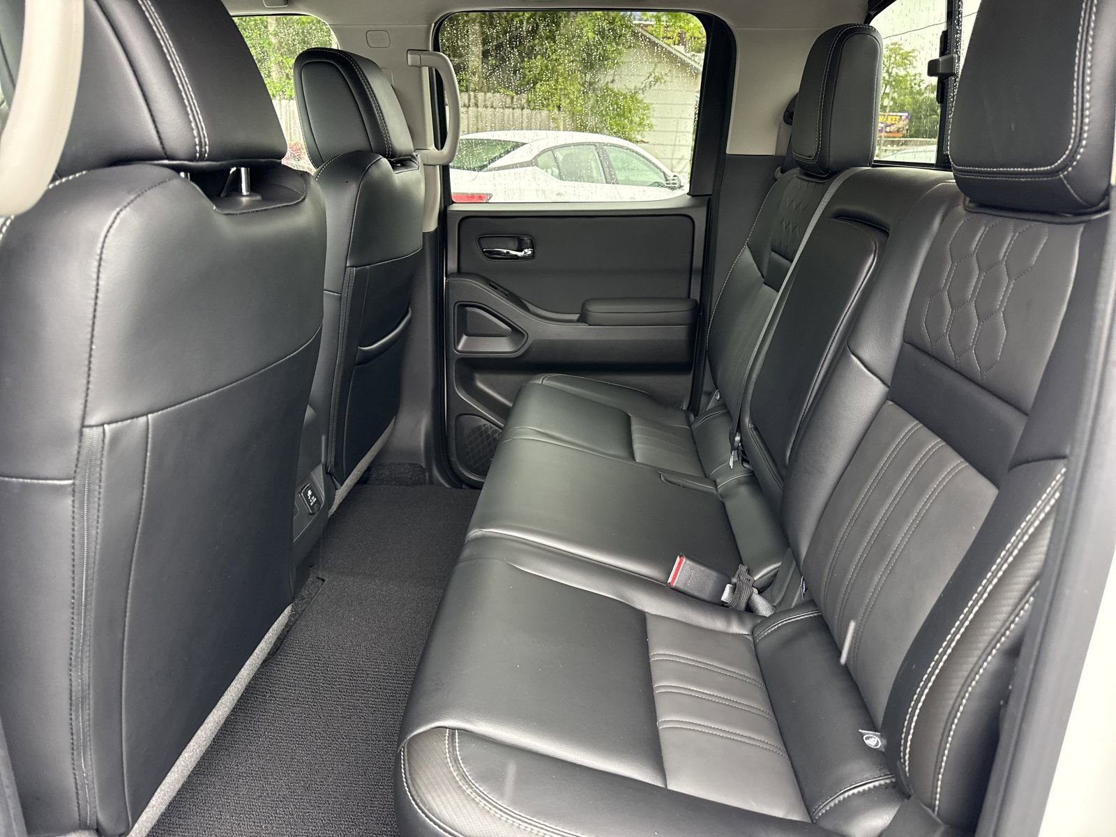 Used 2024 Nissan Frontier SL w/ Technology Package image 10