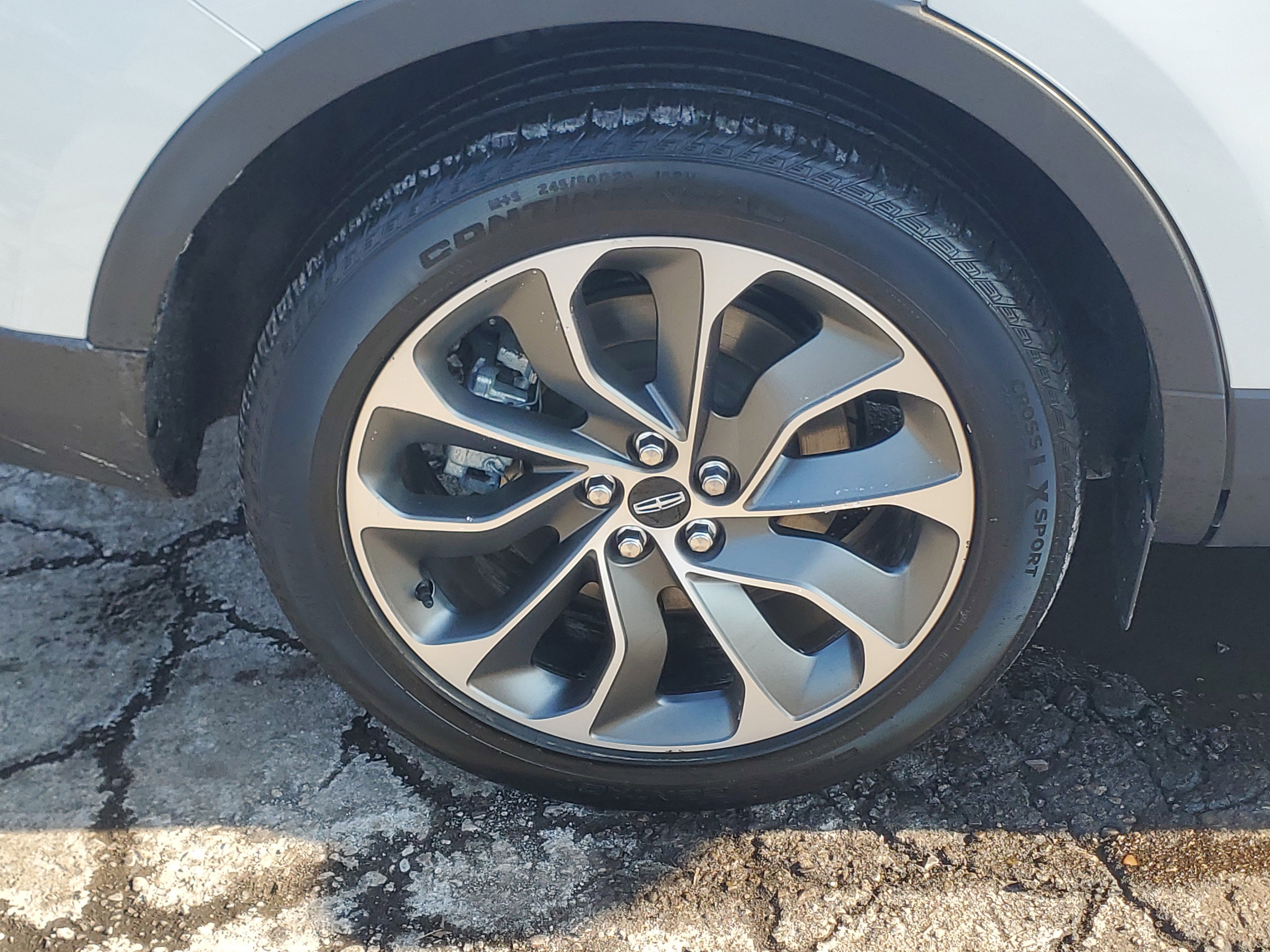 Certified 2023 Lincoln Nautilus Reserve w/ Equipment Group 201A image 7