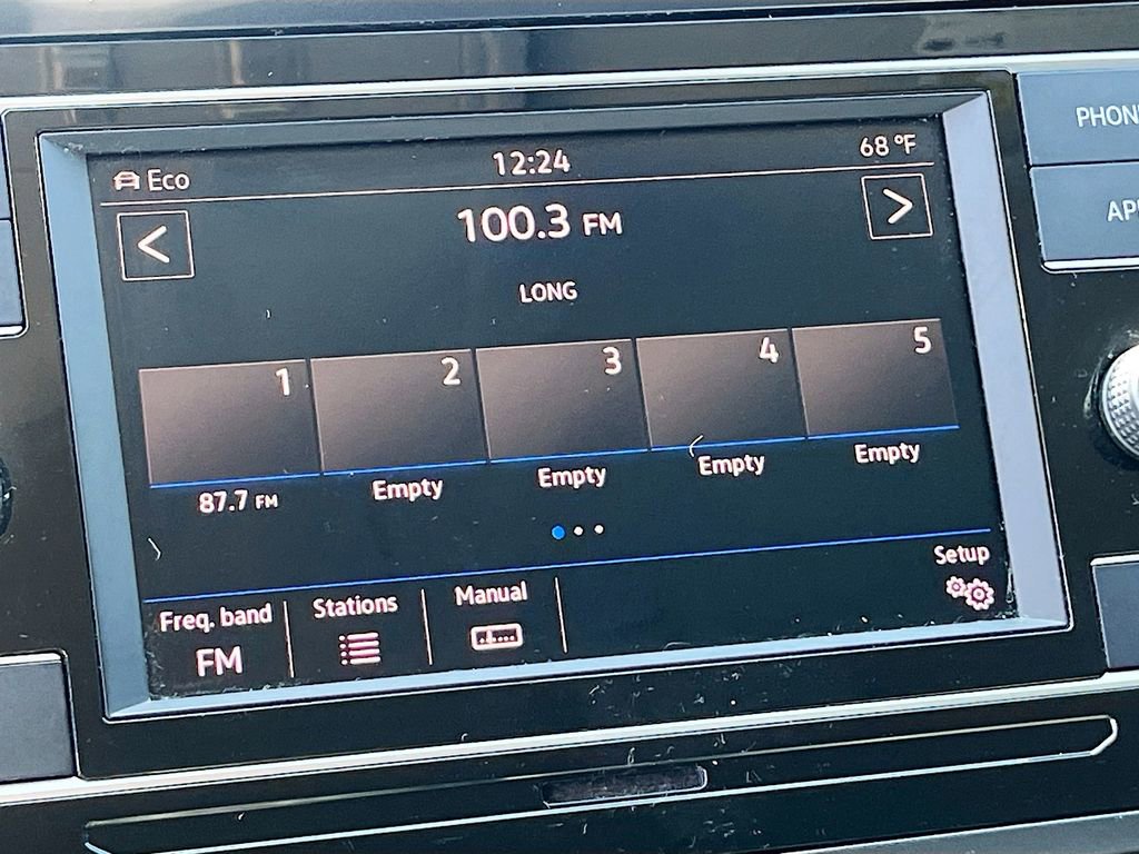 Used 2018 Volkswagen Tiguan S image 14