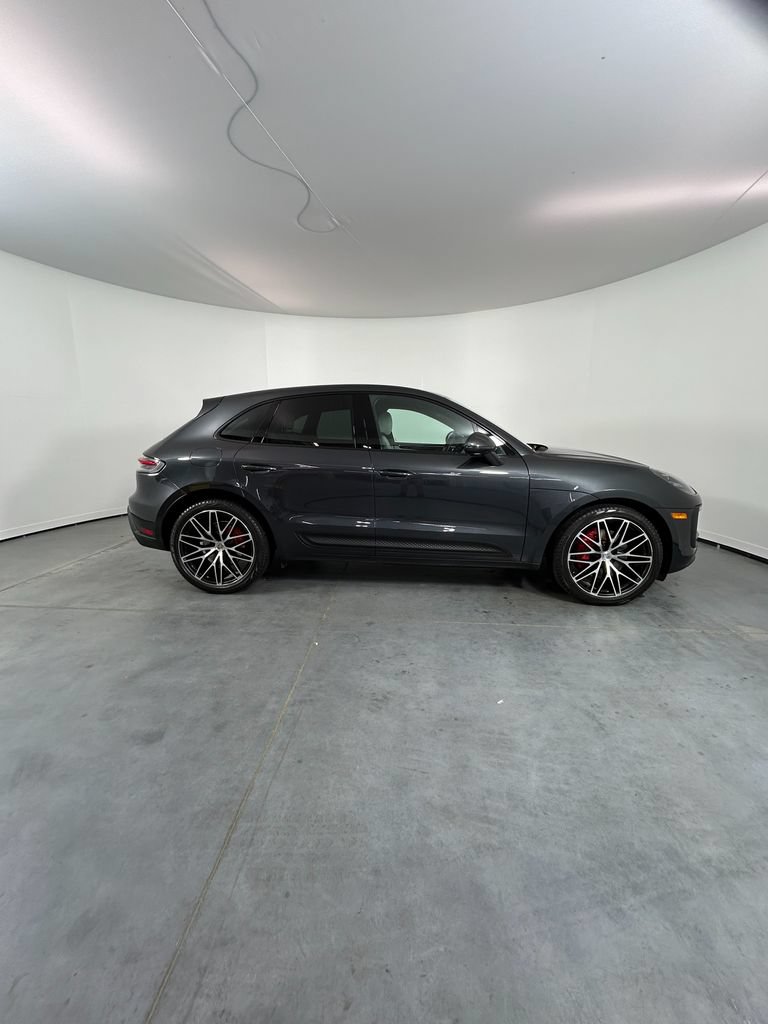 Certified 2023 Porsche Macan S AWD/4WD image 8