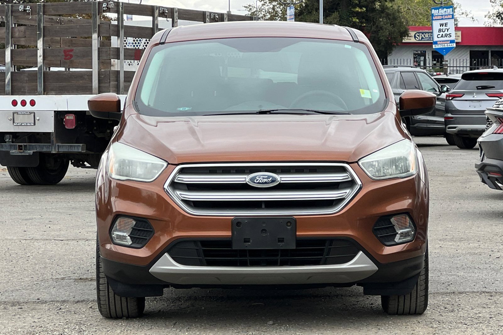 Used 2017 Ford Escape SE FWD image 9