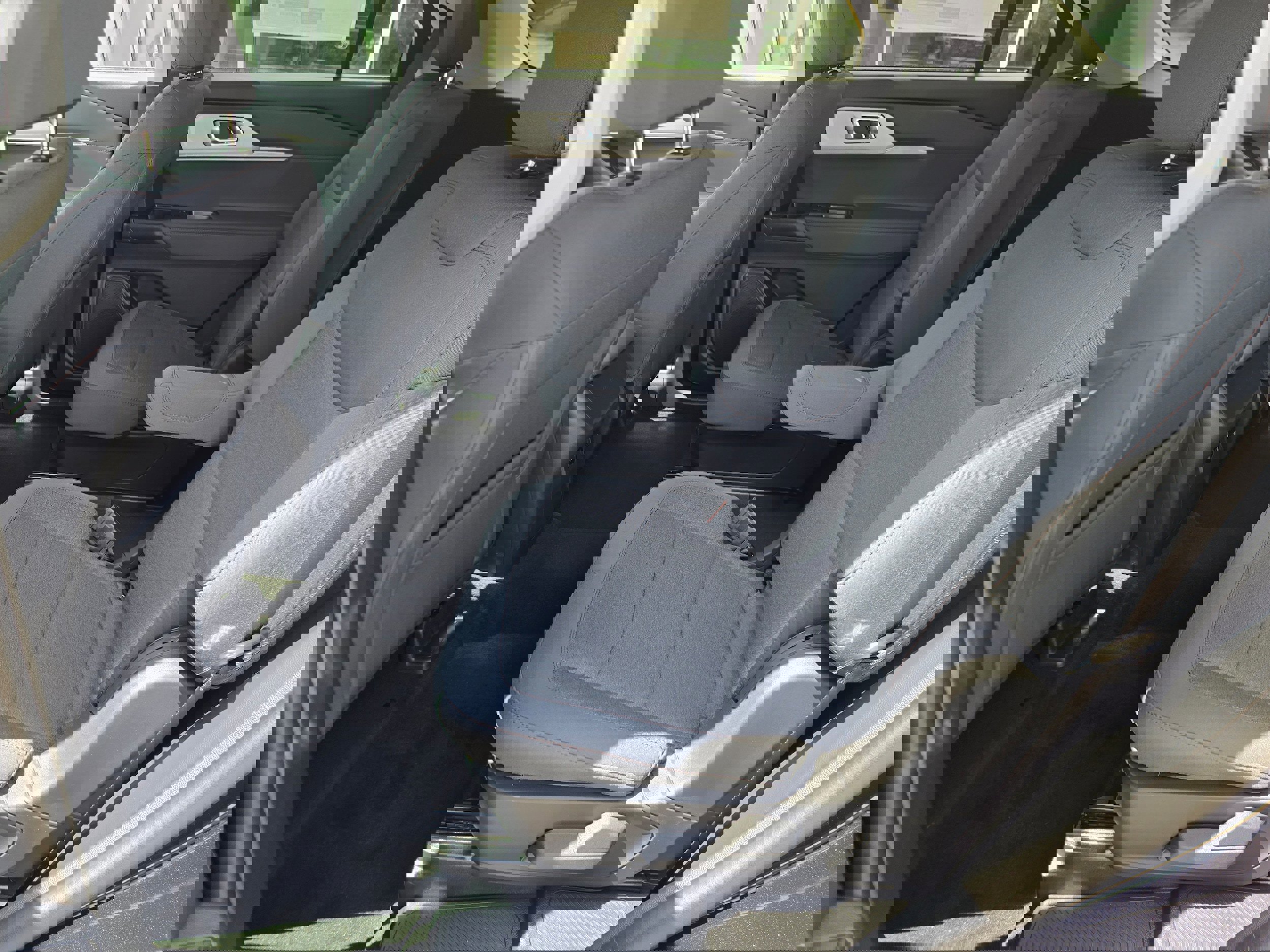 New 2025 Ford Explorer Active image 12