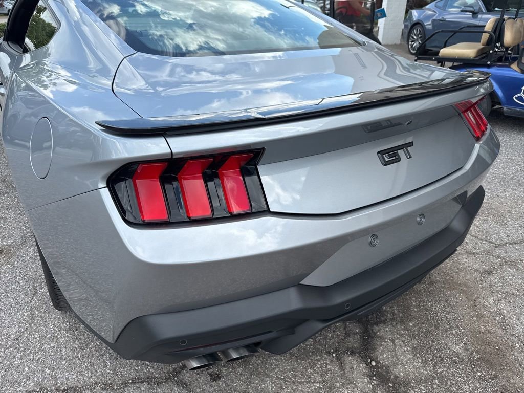Used 2025 Ford Mustang GT Premium RWD image 8
