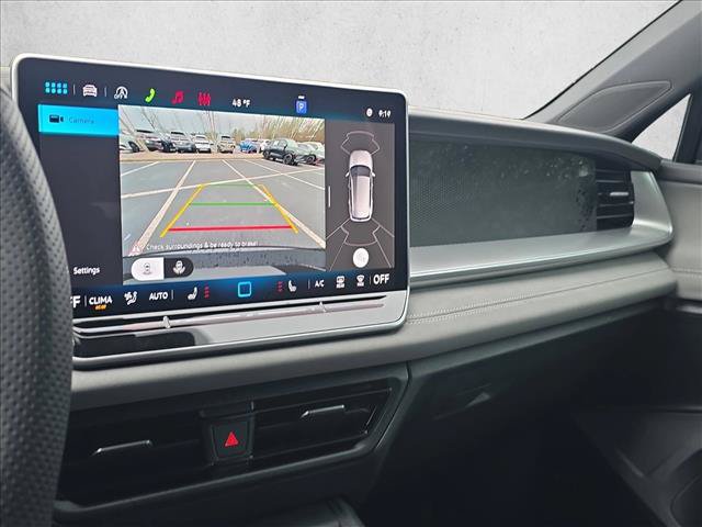 New 2026 Volkswagen Tiguan SE R-Line FWD image 13