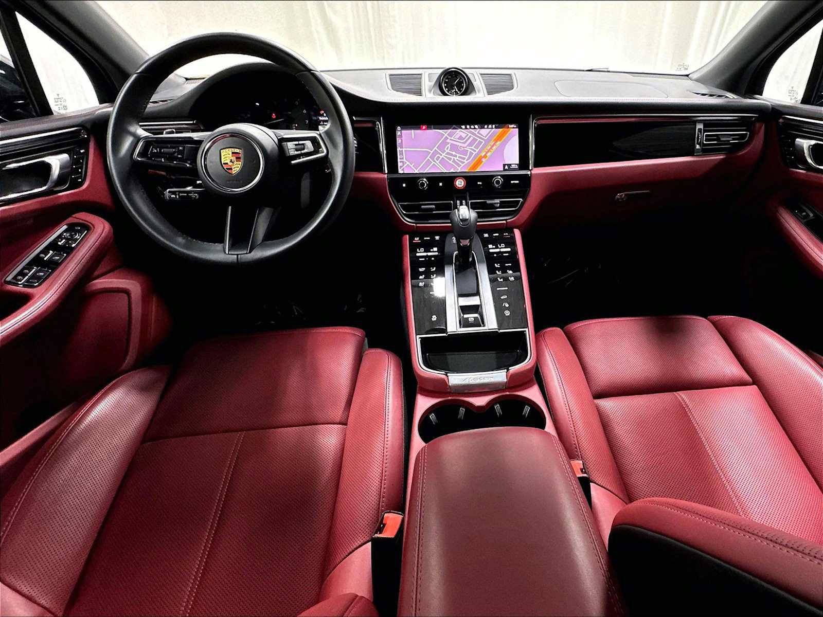Used 2026 Porsche Macan AWD/4WD image 16