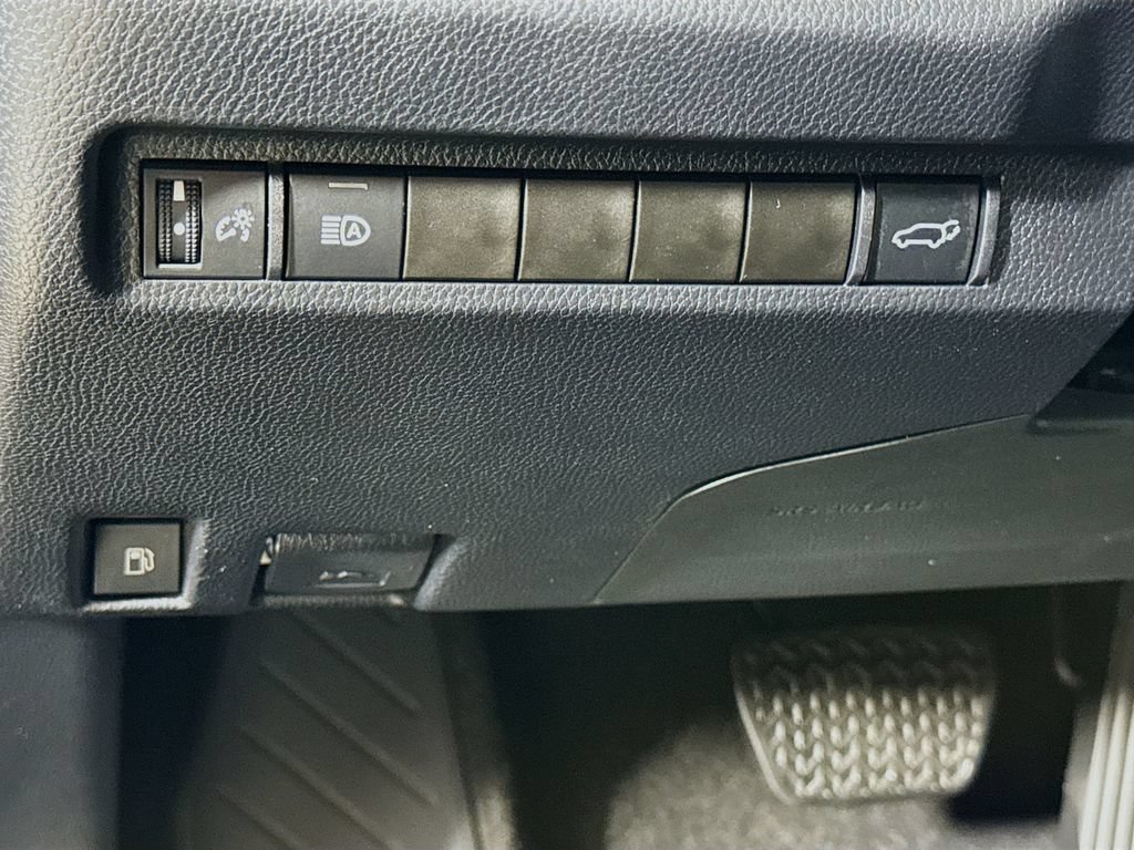 Certified 2023 Toyota RAV4 XLE w/ Convenience Package AWD/4WD image 11