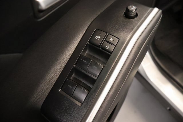 Used 2023 Toyota Highlander XSE AWD/4WD image 12