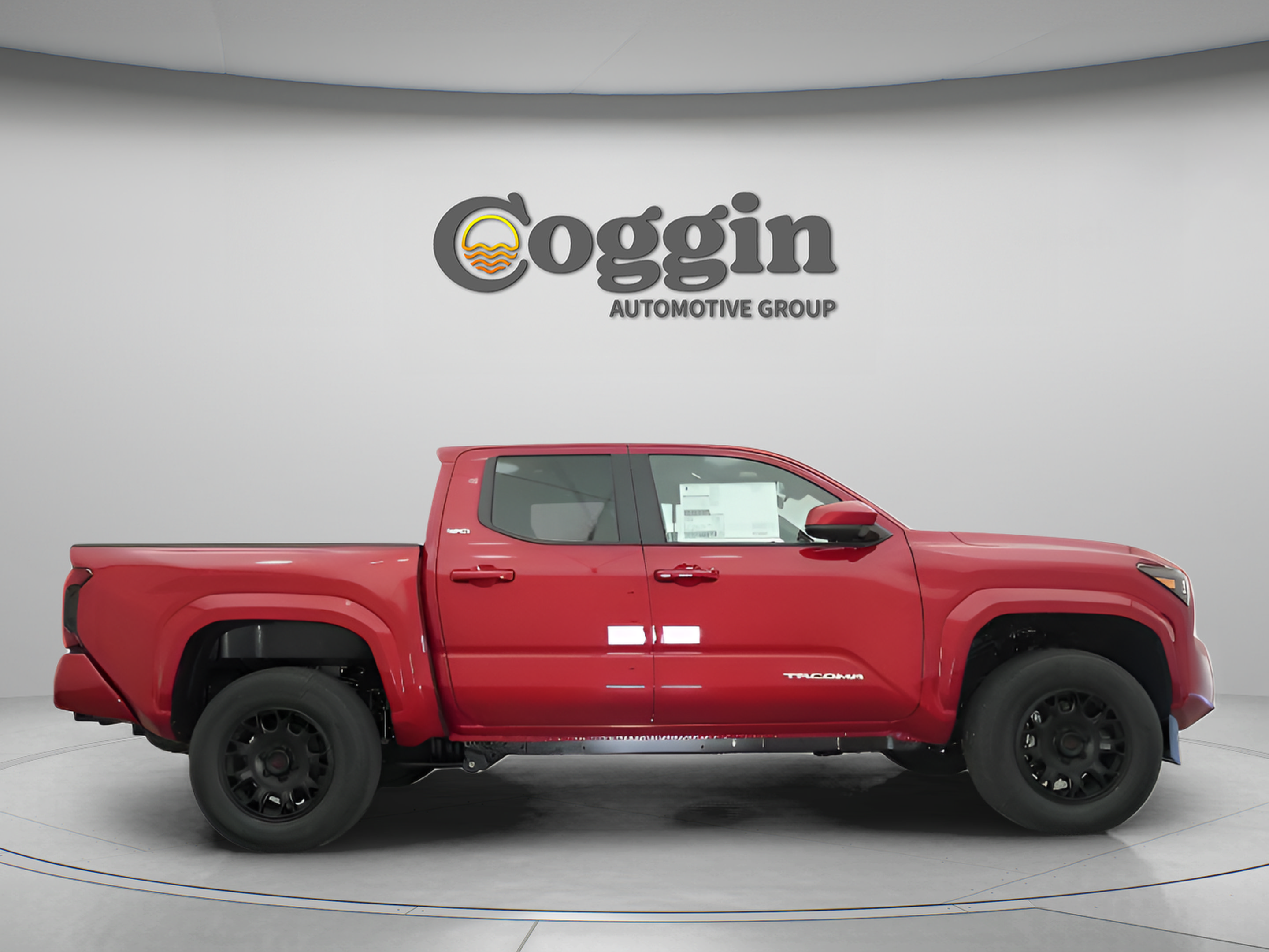 Used 2025 Toyota Tacoma SR5 AWD/4WD image 18