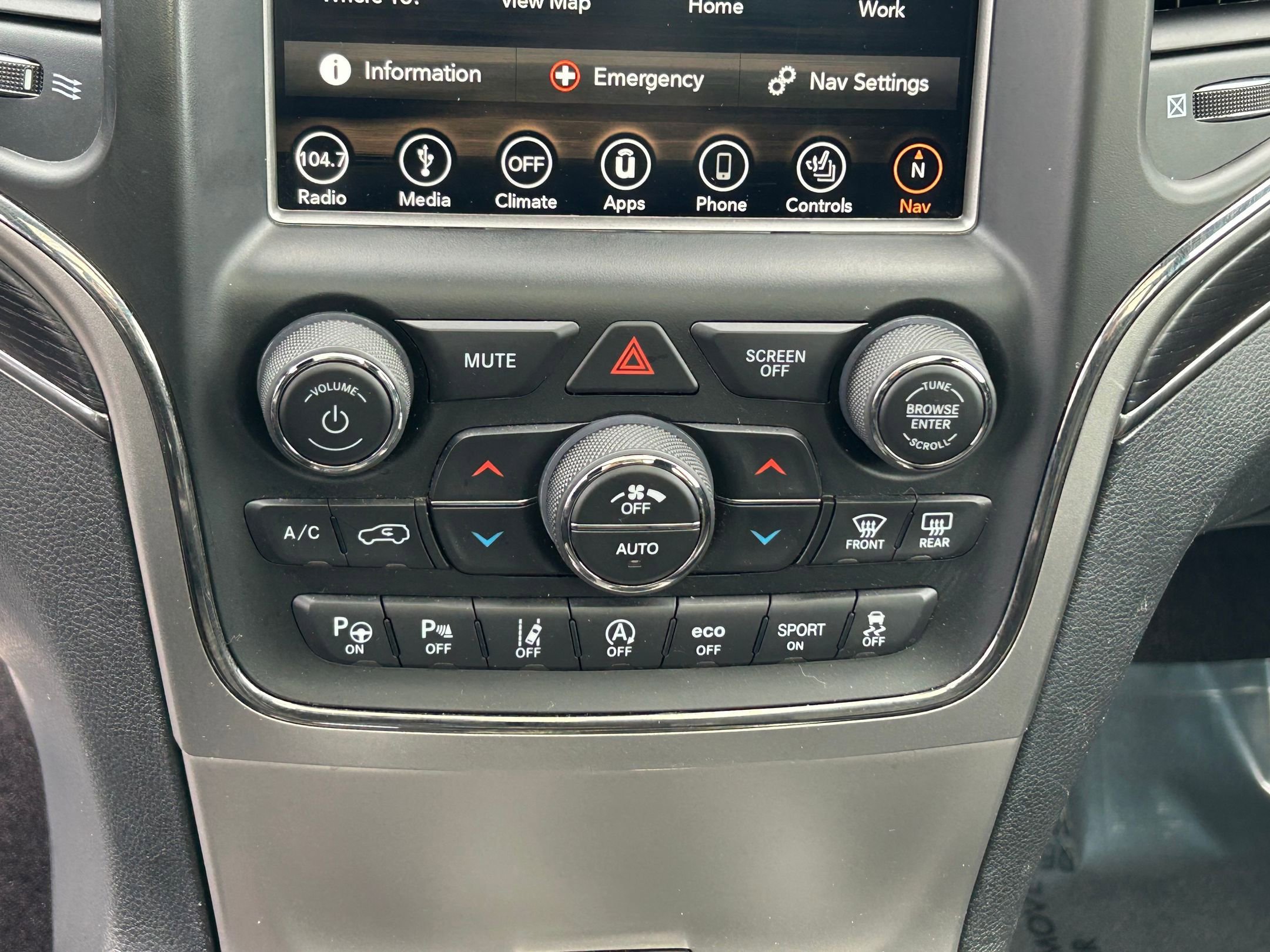 Used 2018 Jeep Grand Cherokee High Altitude image 22