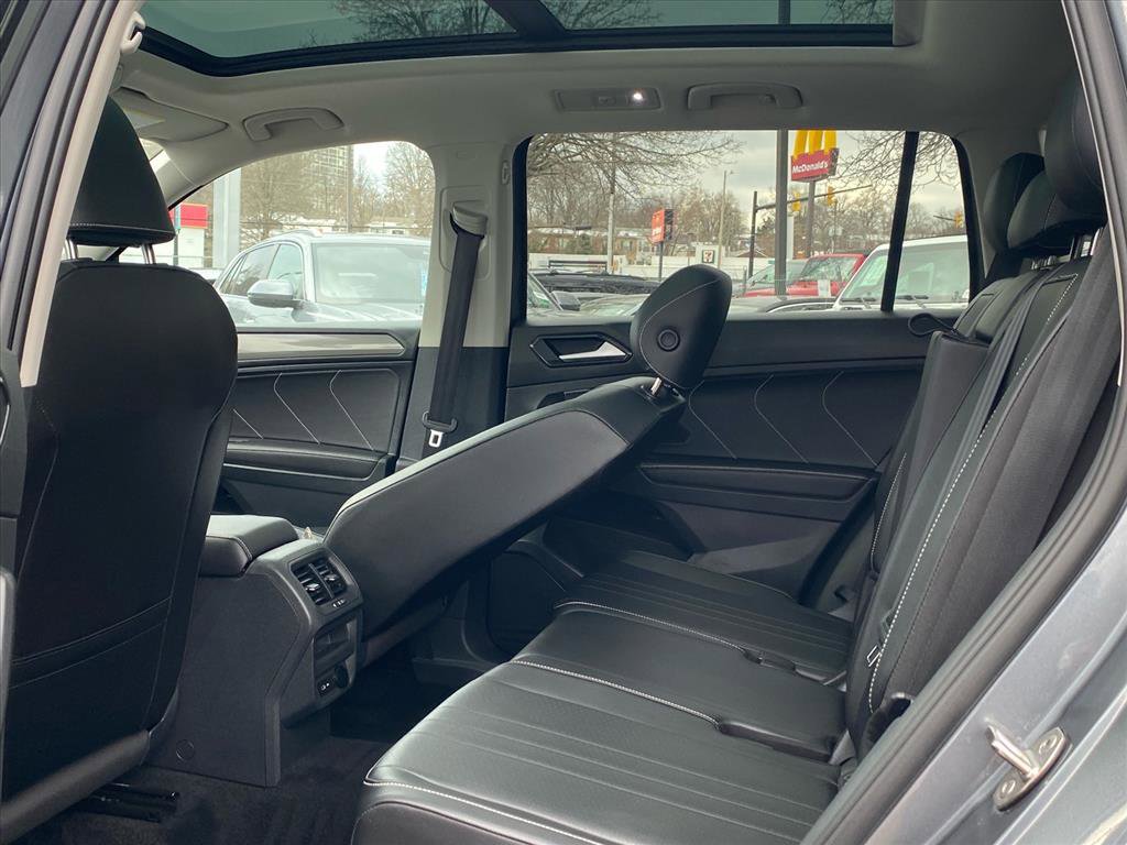 Certified 2023 Volkswagen Tiguan SE w/ Panoramic Sunroof Package image 19