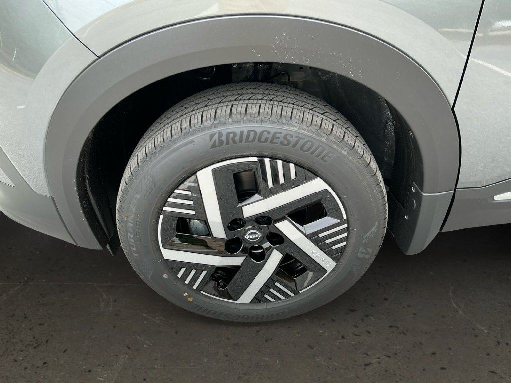 New 2026 Nissan Kicks SV w/ Cold Weather Package FWD image 10