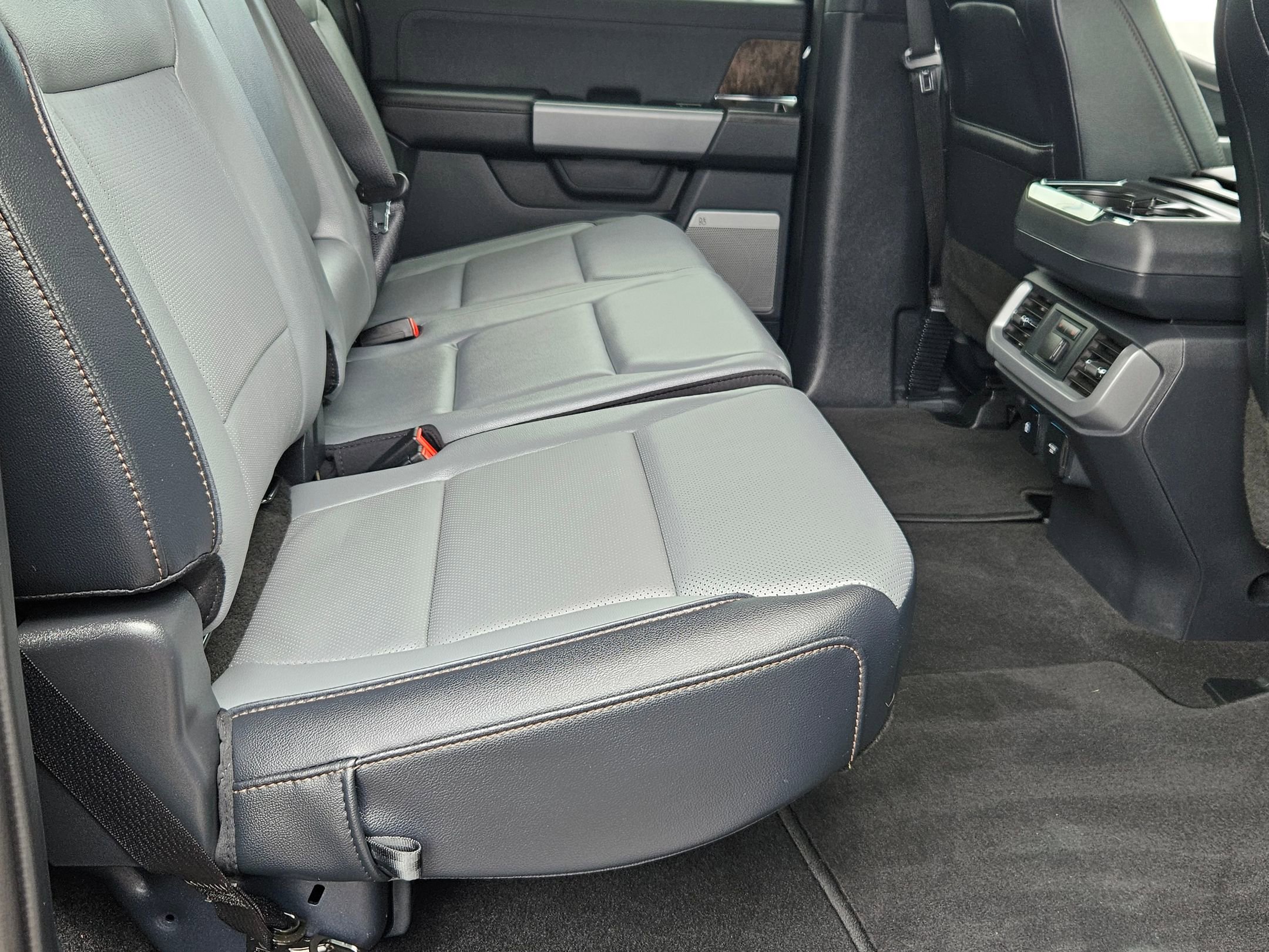 Used 2023 Ford F150 Lightning Lariat w/ Equipment Group 511A High image 28