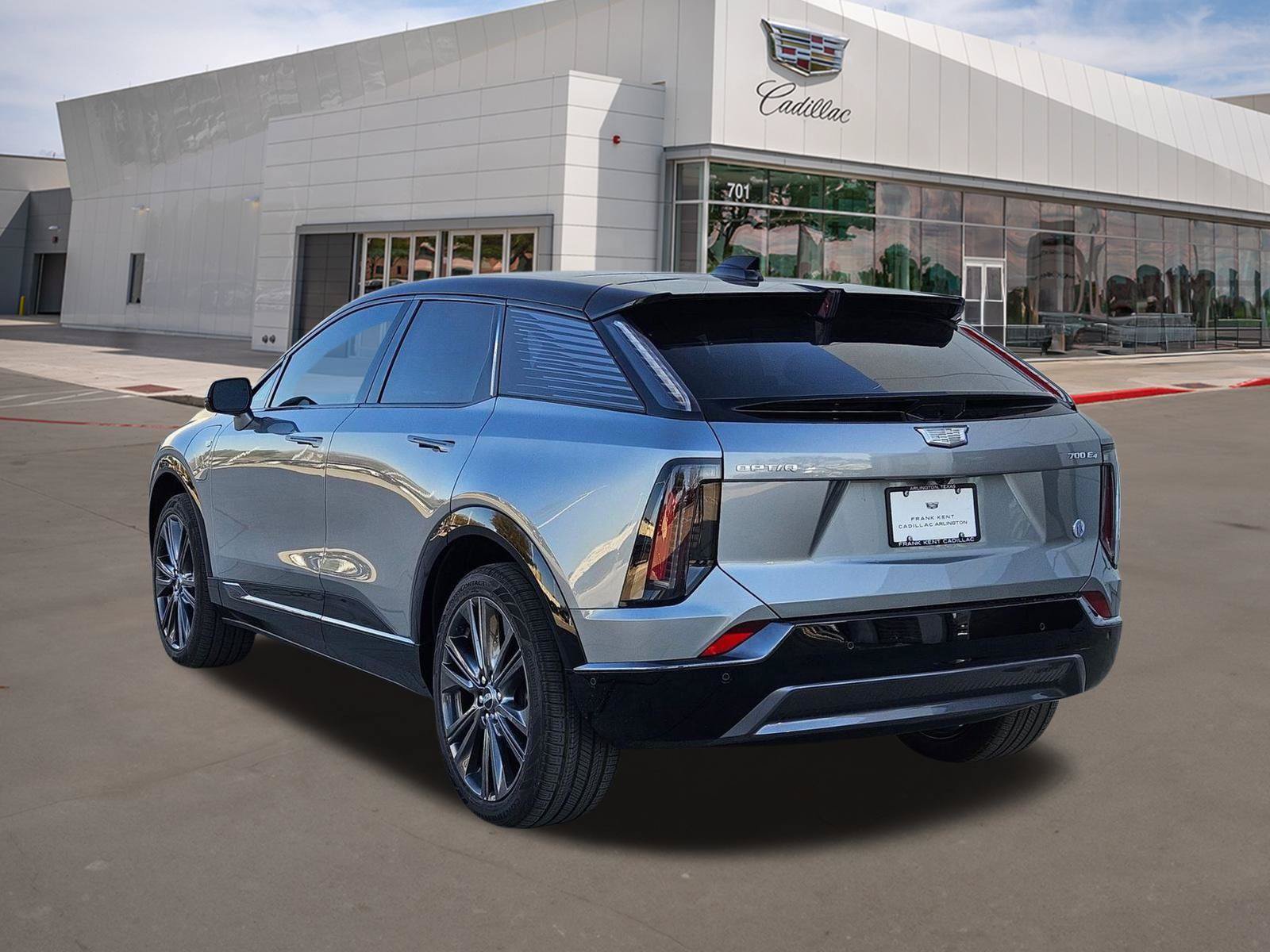 New 2026 Cadillac Optiq Sport 2 w/ LPO, Floor Liner Package AWD/4WD image 4