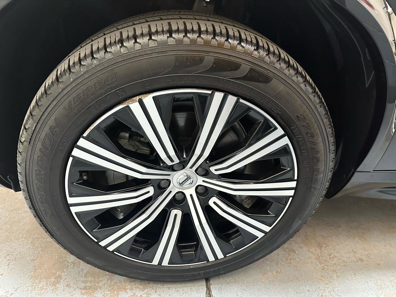 Used 2025 Volvo XC90 B5 Core w/ Protection Package Premier image 28