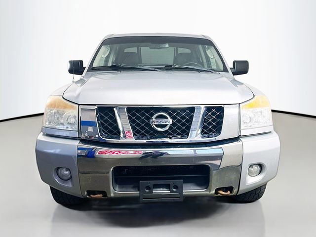 Used 2010 Nissan Titan SE w/ SE Value Truck Pkg image 4