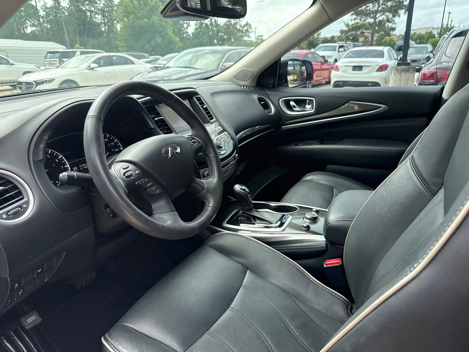 Used 2020 INFINITI QX60 Luxe w/ Essential Package FWD image 9
